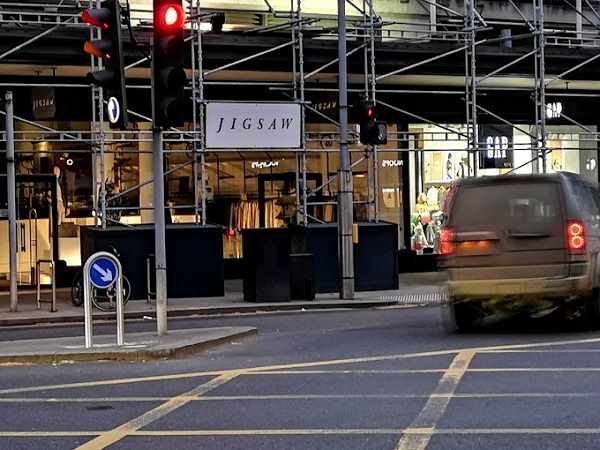 Stores in High Street Kensington